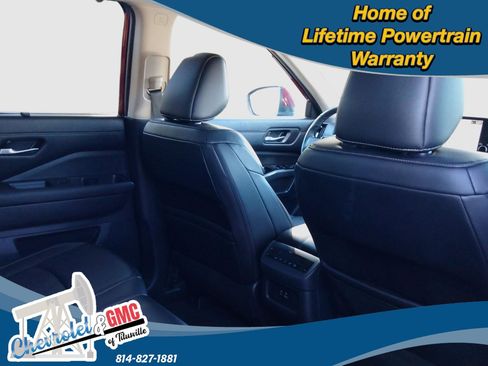 Used 2024 Nissan Pathfinder SL image 29