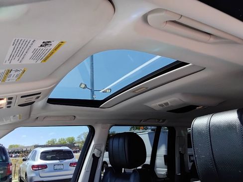 Used 2011 Land Rover Range Rover Supercharged AWD/4WD image 14