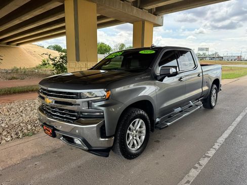 Used 2019 Chevrolet Silverado 1500 LTZ w/ LTZ Plus Package AWD/4WD image 7