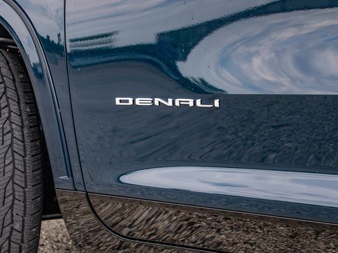 New 2027 GMC Acadia Denali Ultimate AWD/4WD image 10