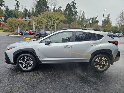 Used 2024 Subaru Crosstrek 2.0i Premium image 4
