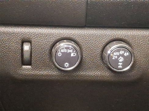 Used 2019 Chevrolet Colorado ZR2 image 25