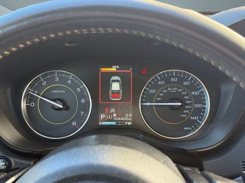 Used 2021 Subaru Crosstrek 2.5i Sport w/ Moonroof Package image 19