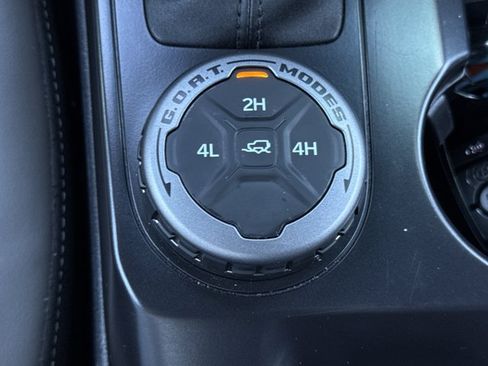 Used 2025 Ford Bronco Outer Banks AWD/4WD image 20