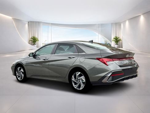 New 2026 Hyundai Elantra Limited FWD image 4