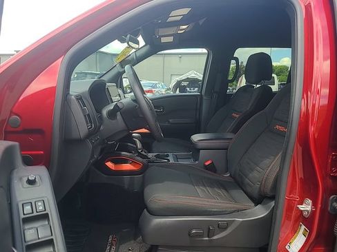 Used 2025 Nissan Frontier PRO-4X AWD/4WD image 12
