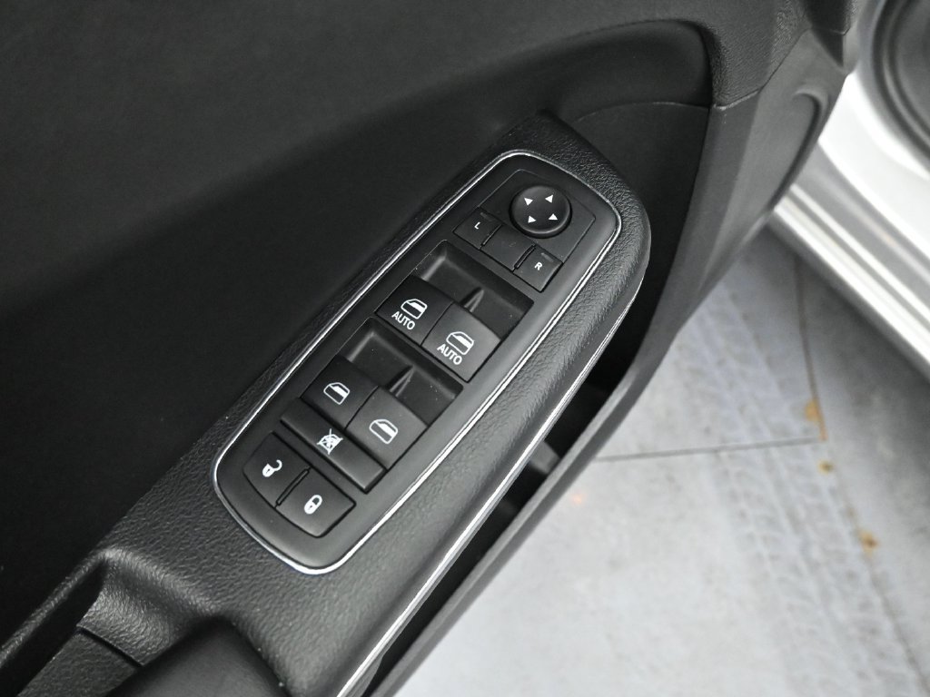 Used 2013 Dodge Charger SXT AWD/4WD image 27
