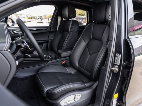 New 2026 Porsche Macan S image 5