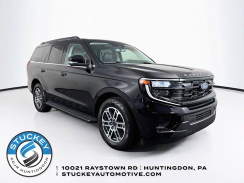 Used 2025 Ford Expedition Active AWD/4WD image 1