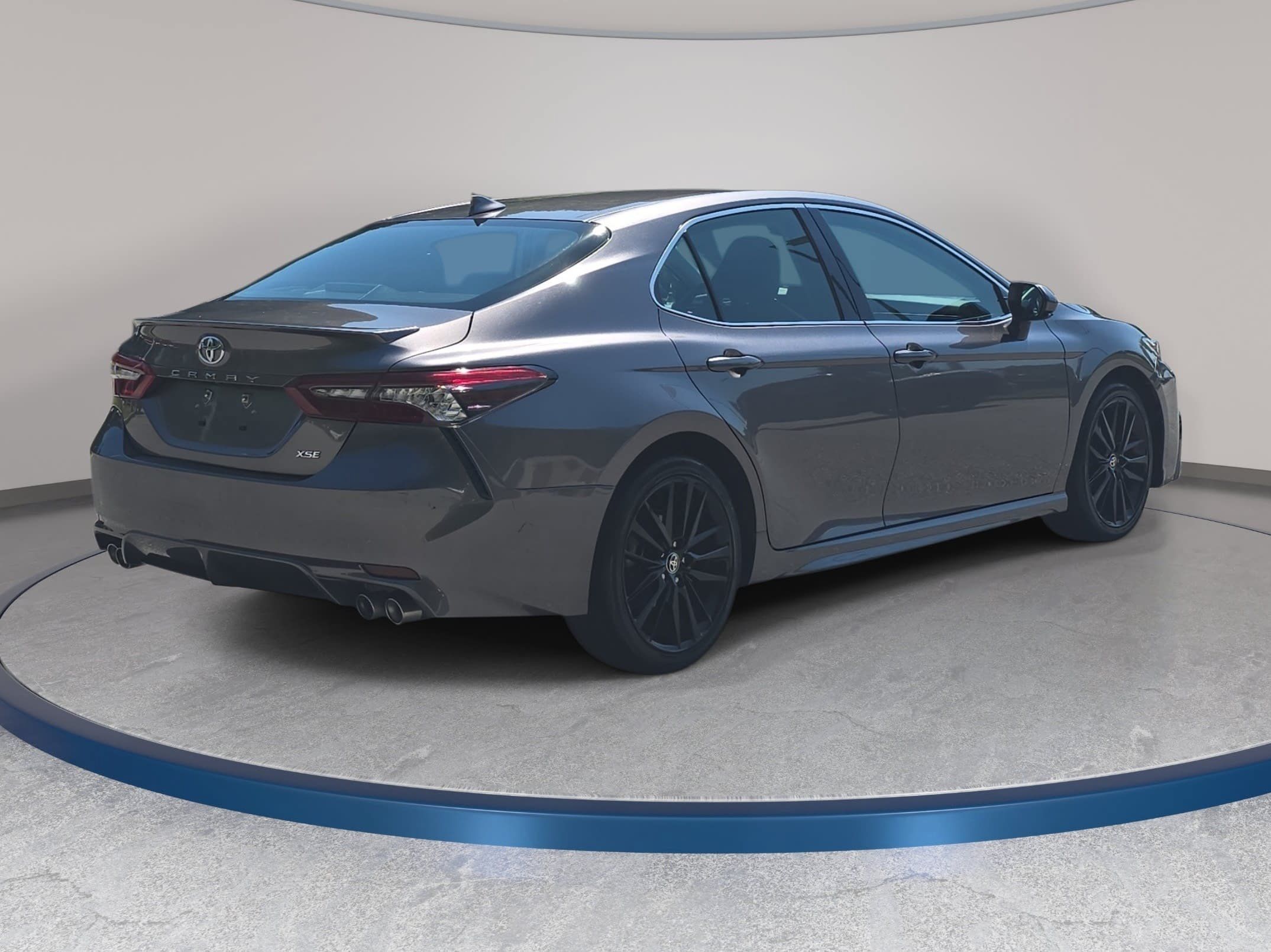 Used 2024 Toyota Camry XSE FWD image 5