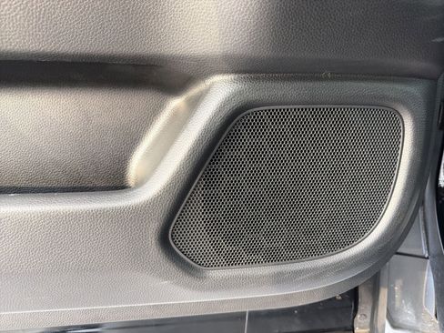 Used 2024 Honda Pilot Touring image 21