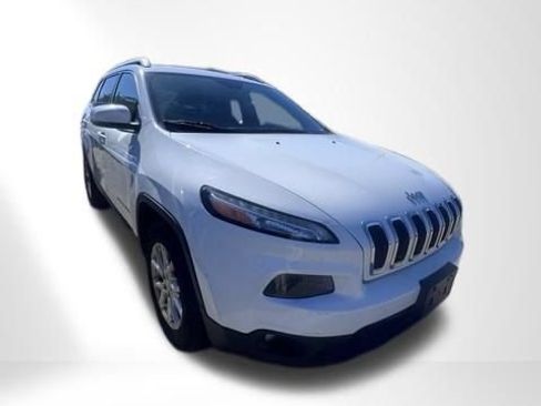 Used 2015 Jeep Cherokee Latitude AWD/4WD image 1