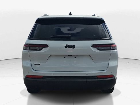 Used 2024 Jeep Grand Cherokee L Laredo AWD/4WD image 7