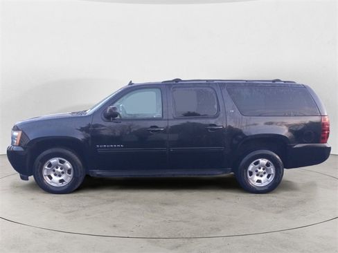 Used 2014 Chevrolet Suburban LT image 2