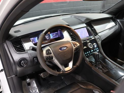 Used 2013 Ford Taurus SHO image 33