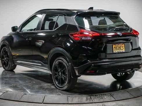 Used 2021 Nissan Kicks SR w/ SR Premium Package image 2