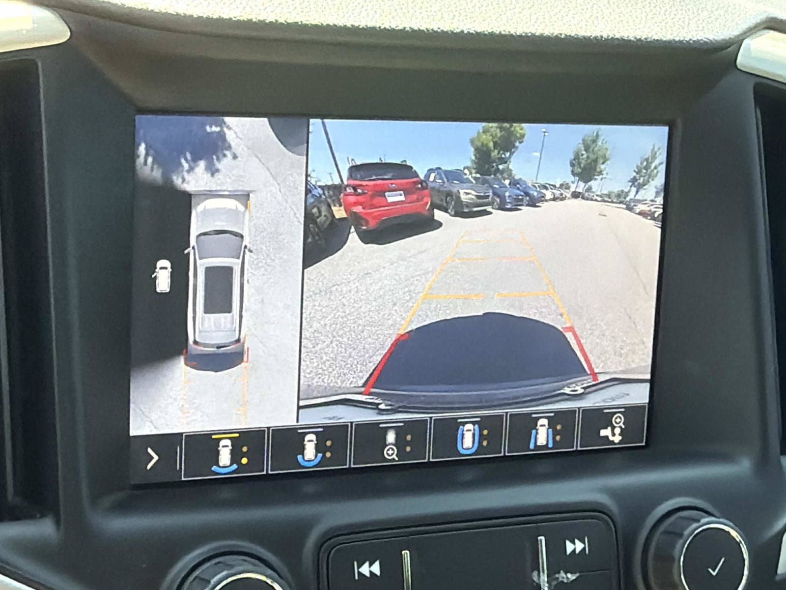Used 2020 GMC Terrain Denali w/ Denali Premium Package FWD image 34