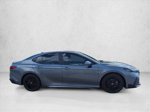 New 2026 Toyota Camry SE FWD image 4