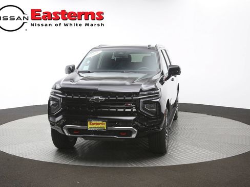 Used 2025 Chevrolet Suburban Z71 AWD/4WD image 57