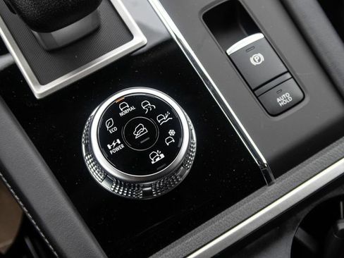 New 2025 Mitsubishi Outlander ES AWD/4WD image 36