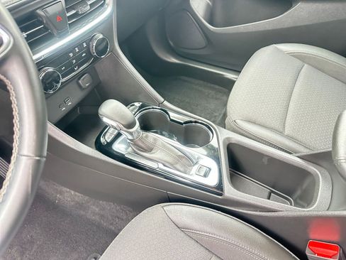 Used 2025 Buick Encore GX Preferred image 41