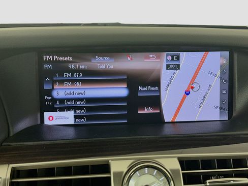 Used 2017 Lexus LS 460 w/ Ultra Luxury Package RWD image 21