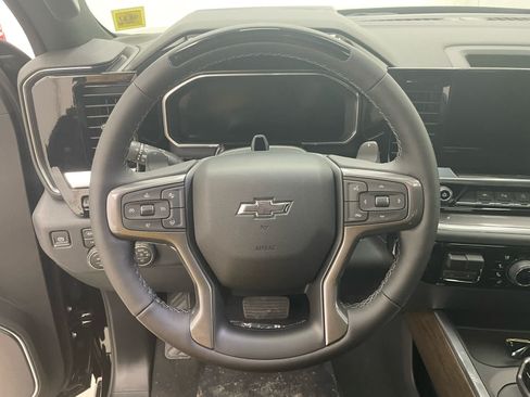New 2026 Chevrolet Silverado 1500 High Country w/ High Country Premium Package AWD/4WD image 13