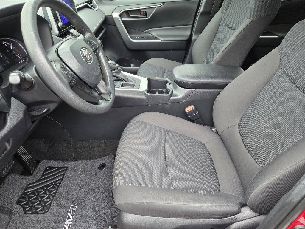 Certified 2024 Toyota RAV4 LE FWD image 9