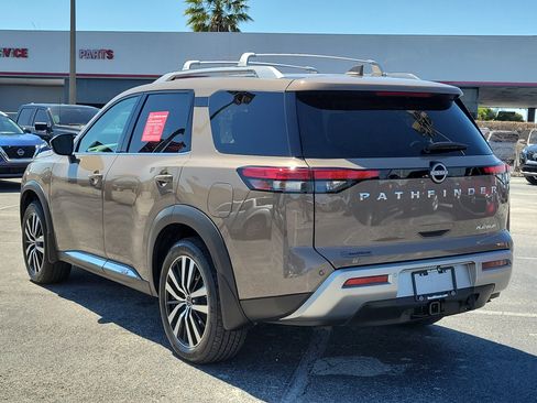 Certified 2025 Nissan Pathfinder Platinum w/ Cargo Package FWD image 8