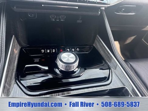 Used 2022 Jeep Wagoneer Series II AWD/4WD image 25