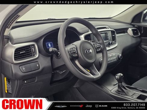 Used 2017 Kia Sorento FWD image 15