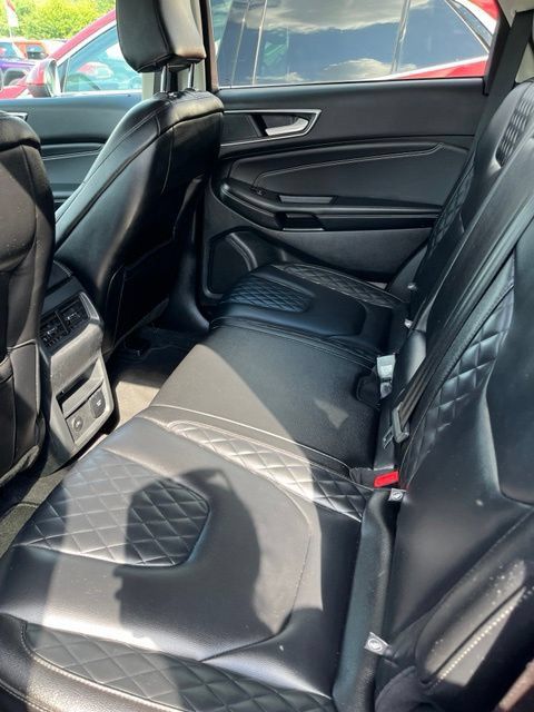 Used 2023 Ford Edge Titanium AWD/4WD image 6