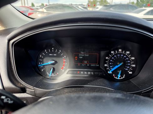Used 2020 Ford Fusion S FWD image 15