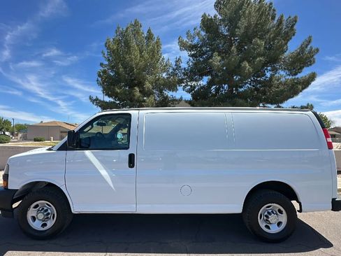 Used 2021 Chevrolet Express 2500 image 1