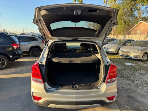 Used 2019 Chevrolet Trax LT FWD image 26