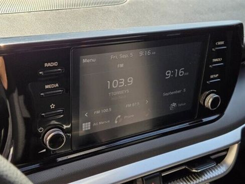 Used 2022 Kia K5 LXS image 23