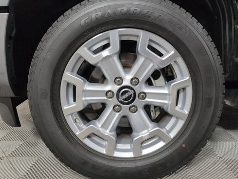 Used 2024 Nissan Titan SV w/ SV Convenience Package AWD/4WD image 10
