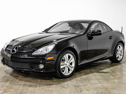 Used 2011 Mercedes-Benz SLK 300 image 5