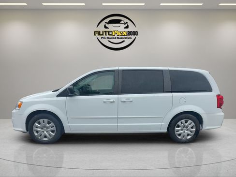 Used 2017 Dodge Grand Caravan SE w/ Power Window Group FWD image 4