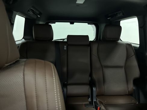 New 2025 Toyota Land Cruiser image 38