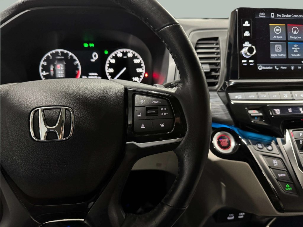Used 2025 Honda Odyssey Elite image 13