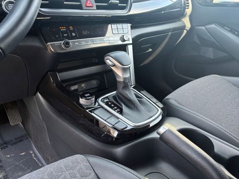 Used 2025 Kia Seltos S FWD image 42