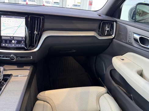 New 2026 Volvo V60 B5 Cross Country Ultra w/ Protection Package Premier image 21