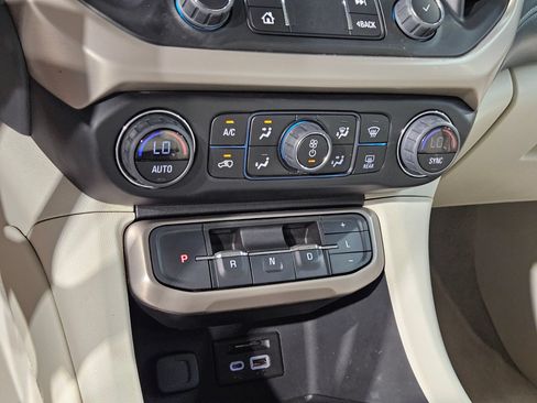 Used 2023 GMC Acadia Denali AWD/4WD image 32