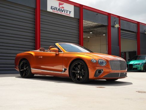 Used 2023 Bentley Continental GT Azure AWD/4WD image 3