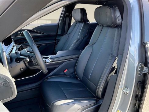 New 2026 Cadillac Lyriq Luxury image 9
