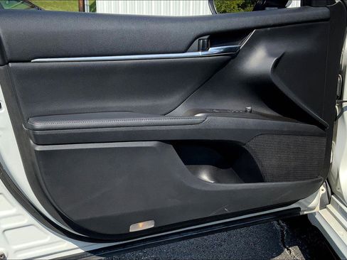 Used 2022 Toyota Camry XSE image 20