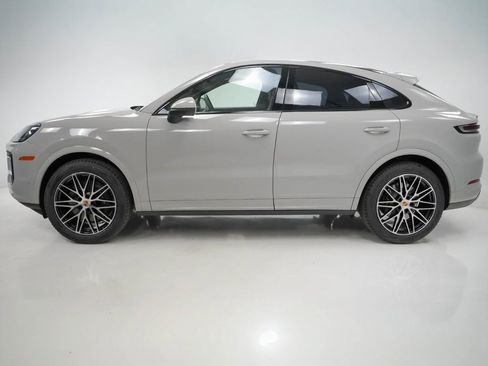 New 2026 Porsche Cayenne Coupe image 2