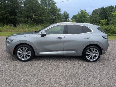 Used 2023 Buick Envision Avenir FWD image 3