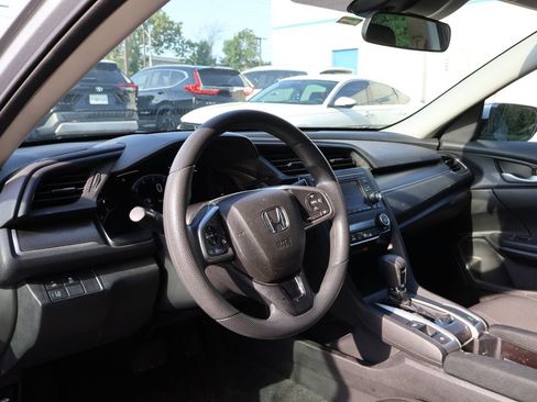 Used 2019 Honda Civic LX image 9